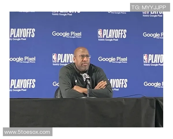 迈克-布朗:艰难之战靠多人轮换支撑 迈克-布朗:艰难之战靠多人轮换支撑