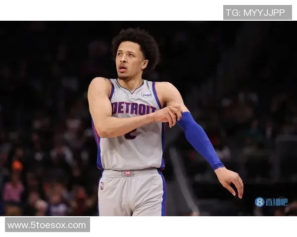 康宁汉姆32+10带队4连胜，最后时刻关键4分杀死比赛