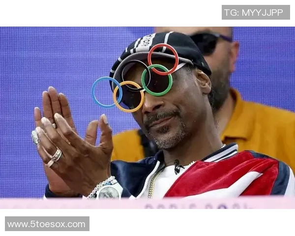 湖人主场星光璀璨，史努比狗狗等明星助阵