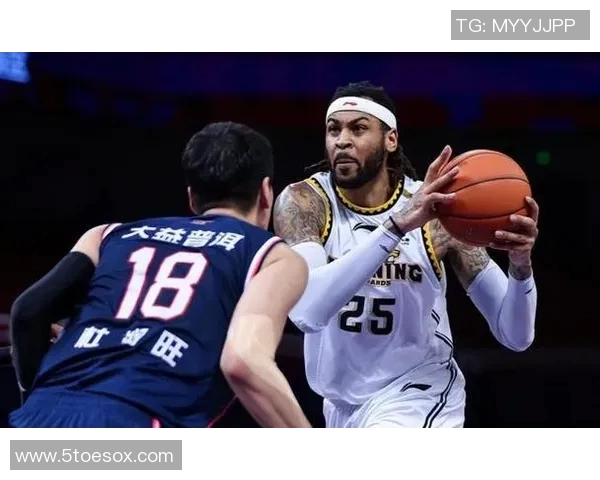 莫兰德背扣惊艳全场赛后分享摄影作品