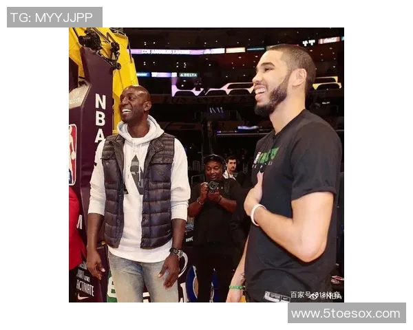 我们都是后辈！塔图姆致敬保罗退役：🫡🤞🏾