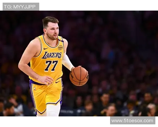 湖人将帅争吵一幕成为新闻，剧情延续东契奇试验动作引笑艾顿躺倒